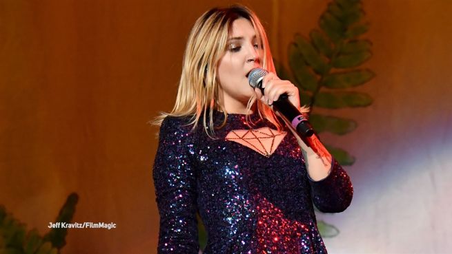 go to Julia Michaels: Diese Frau sollte vielen ein Begriff sein