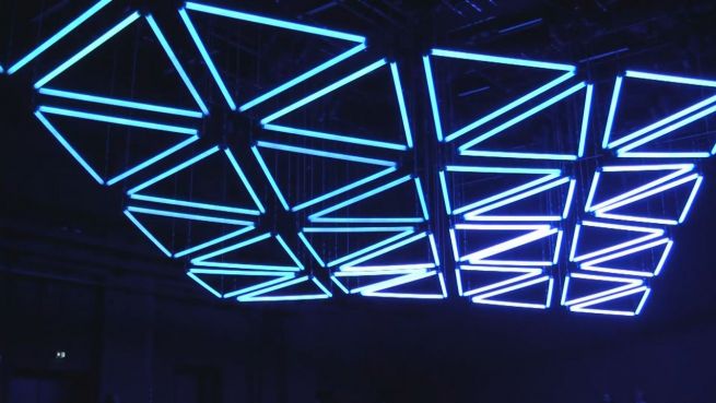 go to Strahlende Nacht: Luminale verzaubert Frankfurt